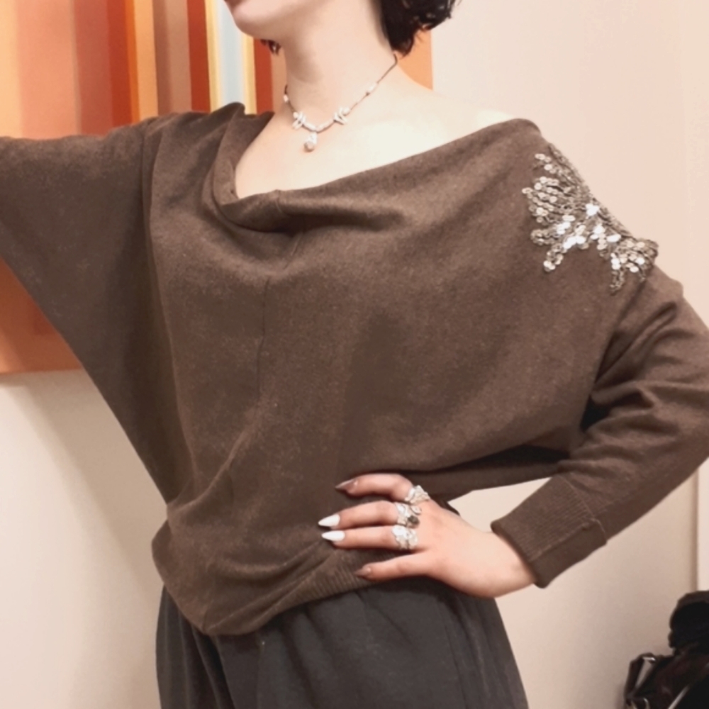 Size M/L Off-the-shoulder Batwing Cropped Cotton Sweater